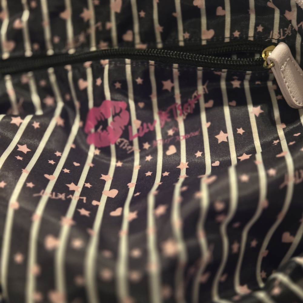 Betsey Johnson Purple Cat Mini Bag - Picture 13 of 13